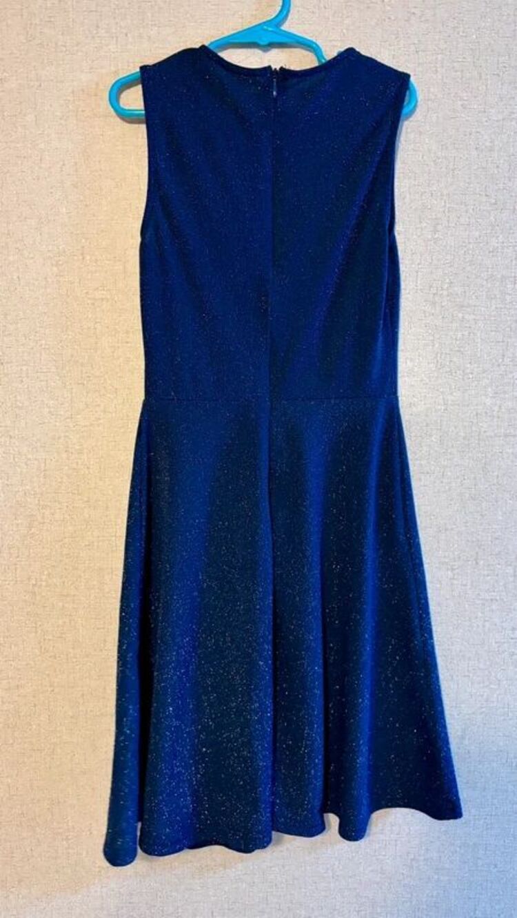 Dress - Picture 3 of 9